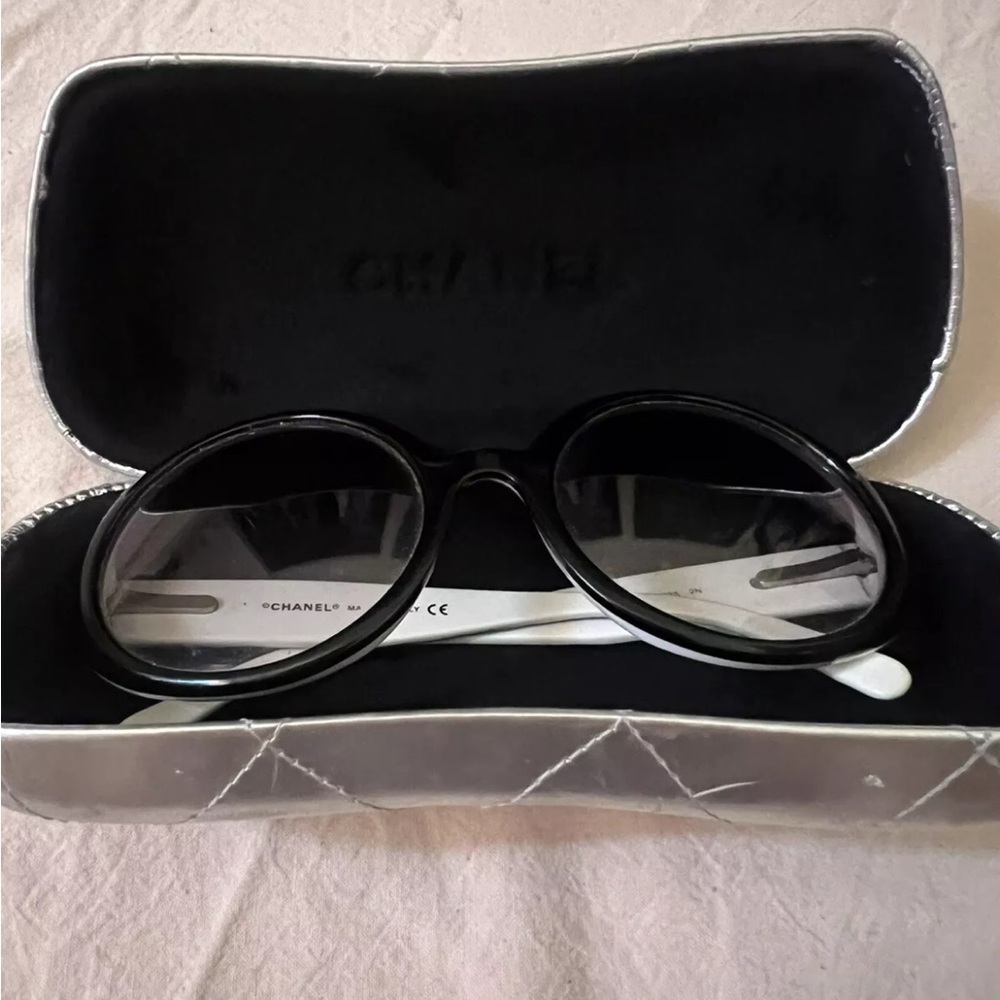 Chanel Classic 5120 Sunglasses - Picture 4 of 10